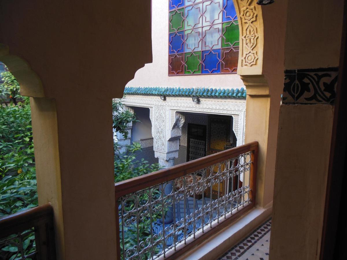 Riad Les Chrifis Navette Aeroport 24 Sur 24 Fès Oda fotoğraf